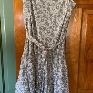 Women’s white and gray dress